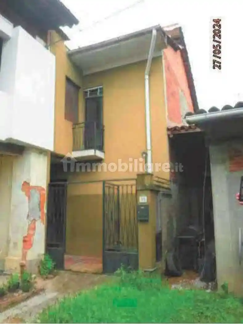 Villa in vendita a Camburzano