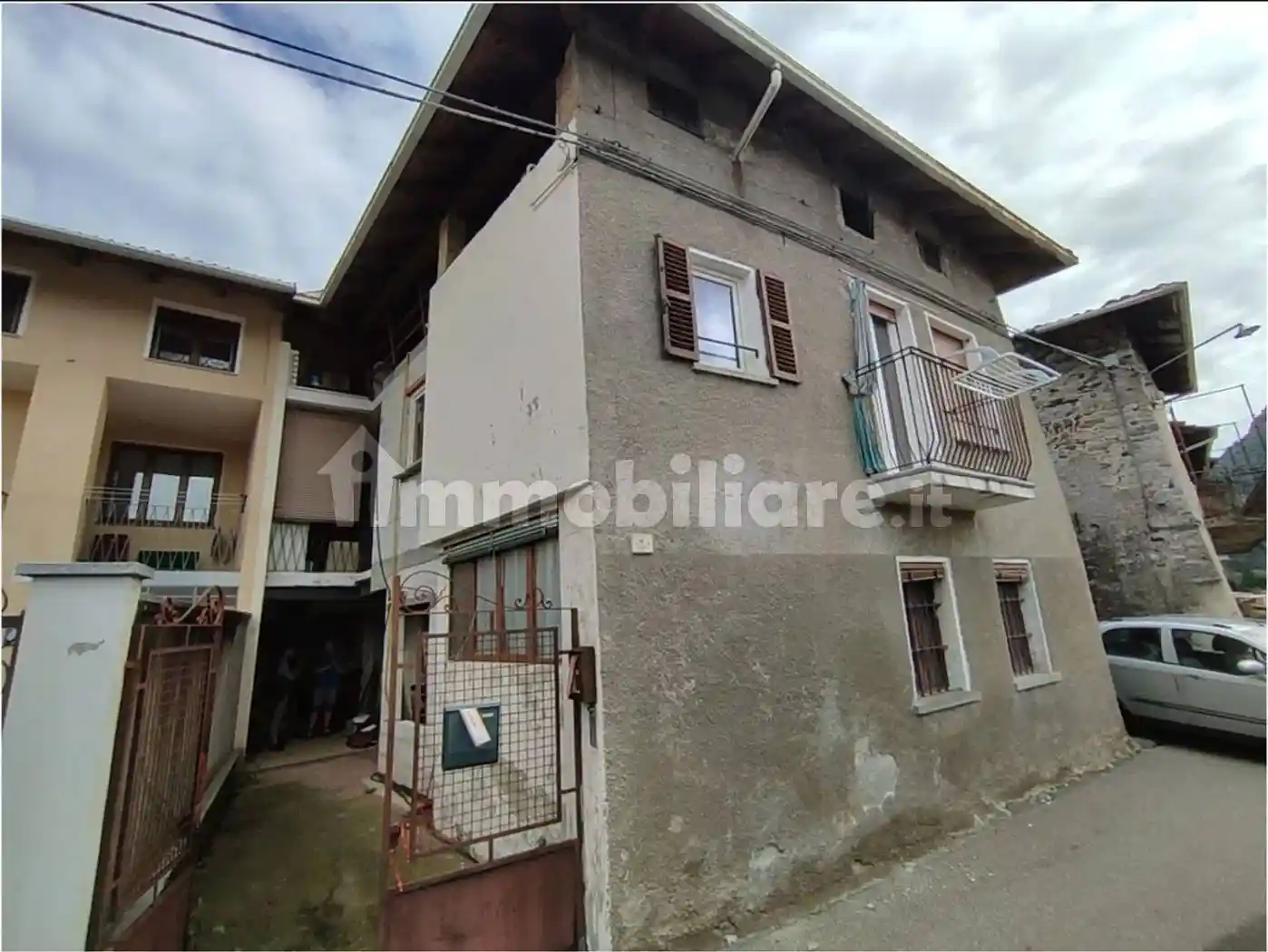 Villa in vendita a Borgosesia