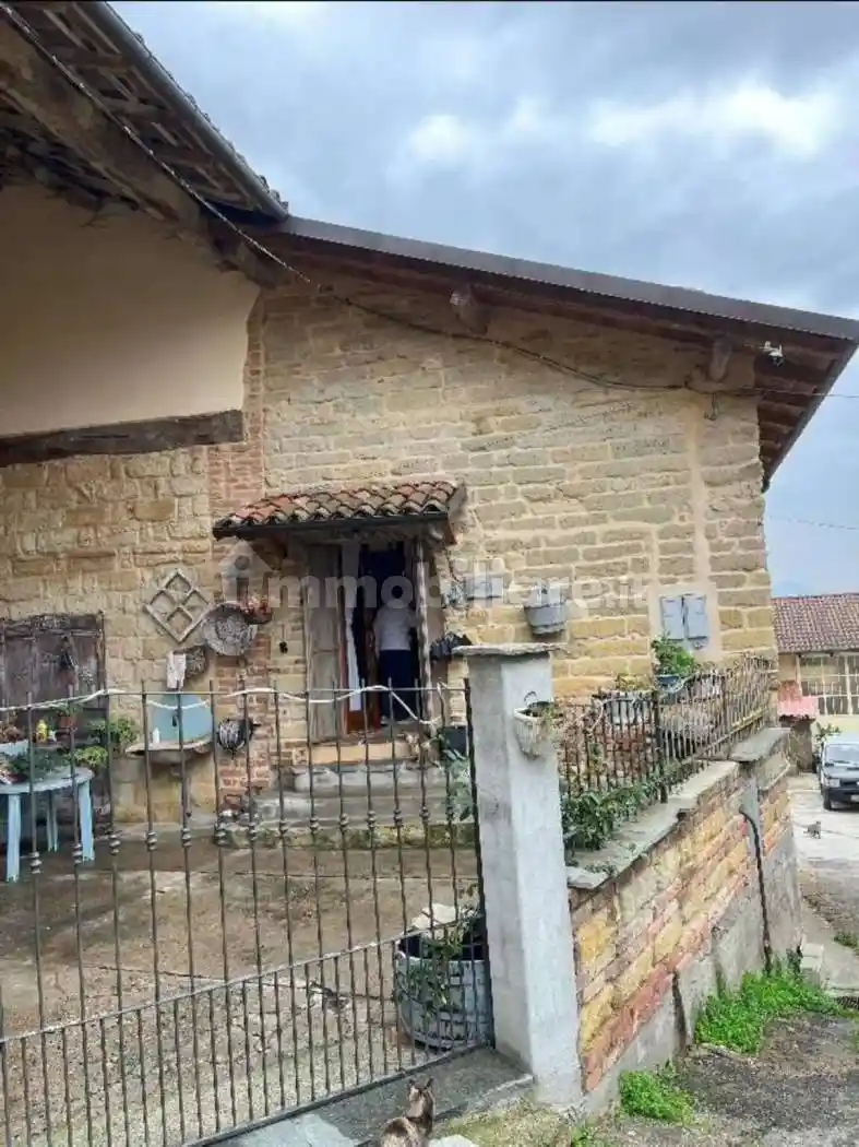 Villa in vendita a Mombello Monferrato