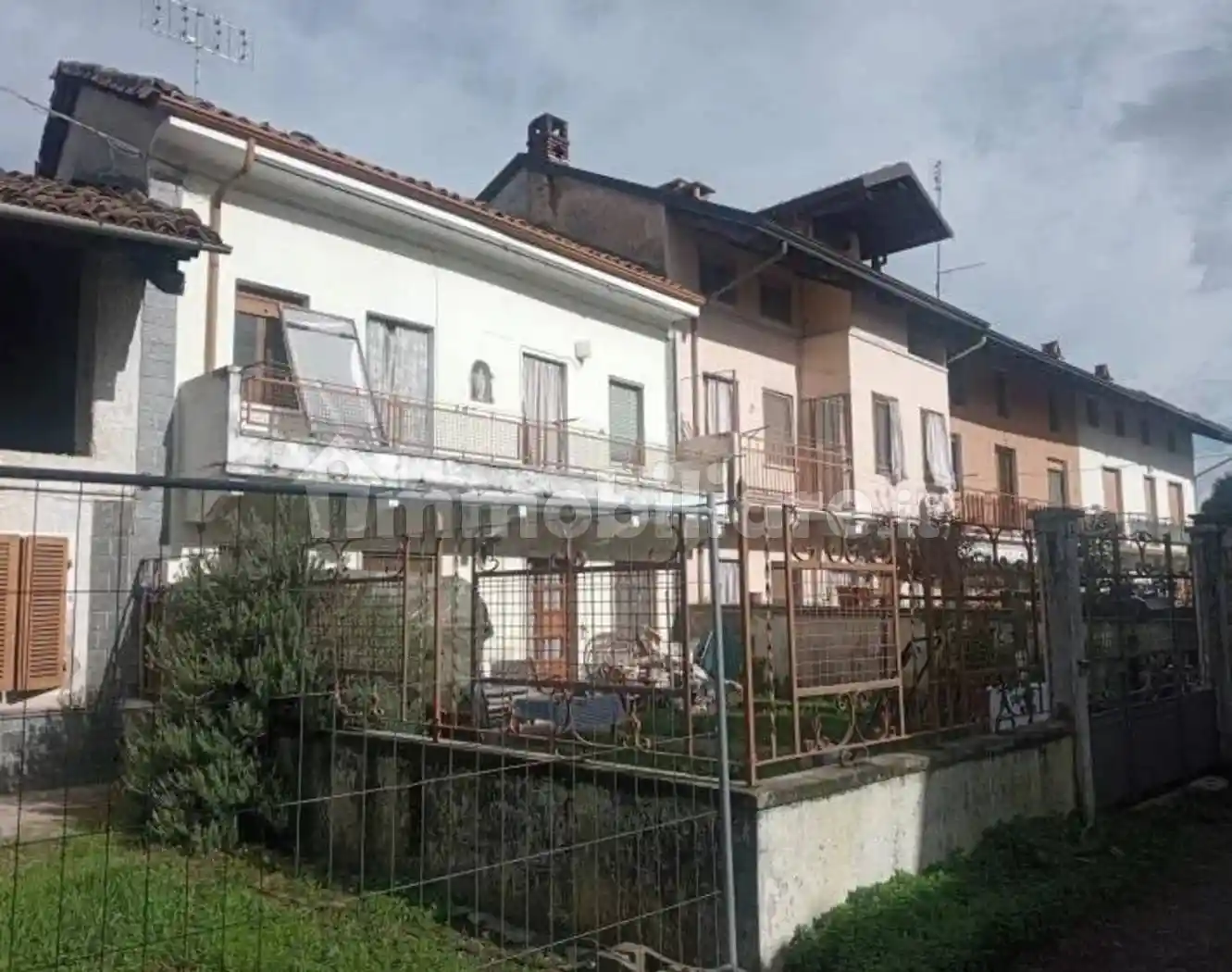 Villa in vendita a Alice Castello