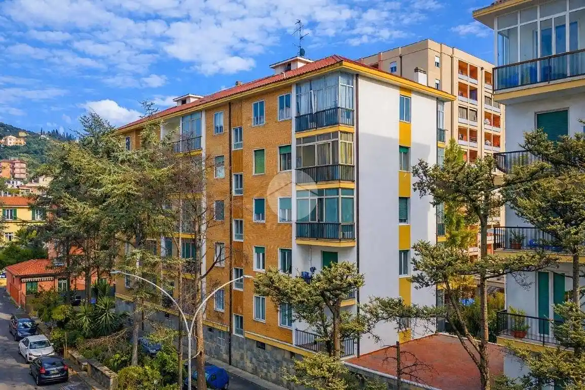 Appartamento in vendita a Imperia