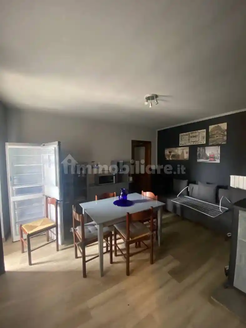 Appartamento in affitto a Lesa