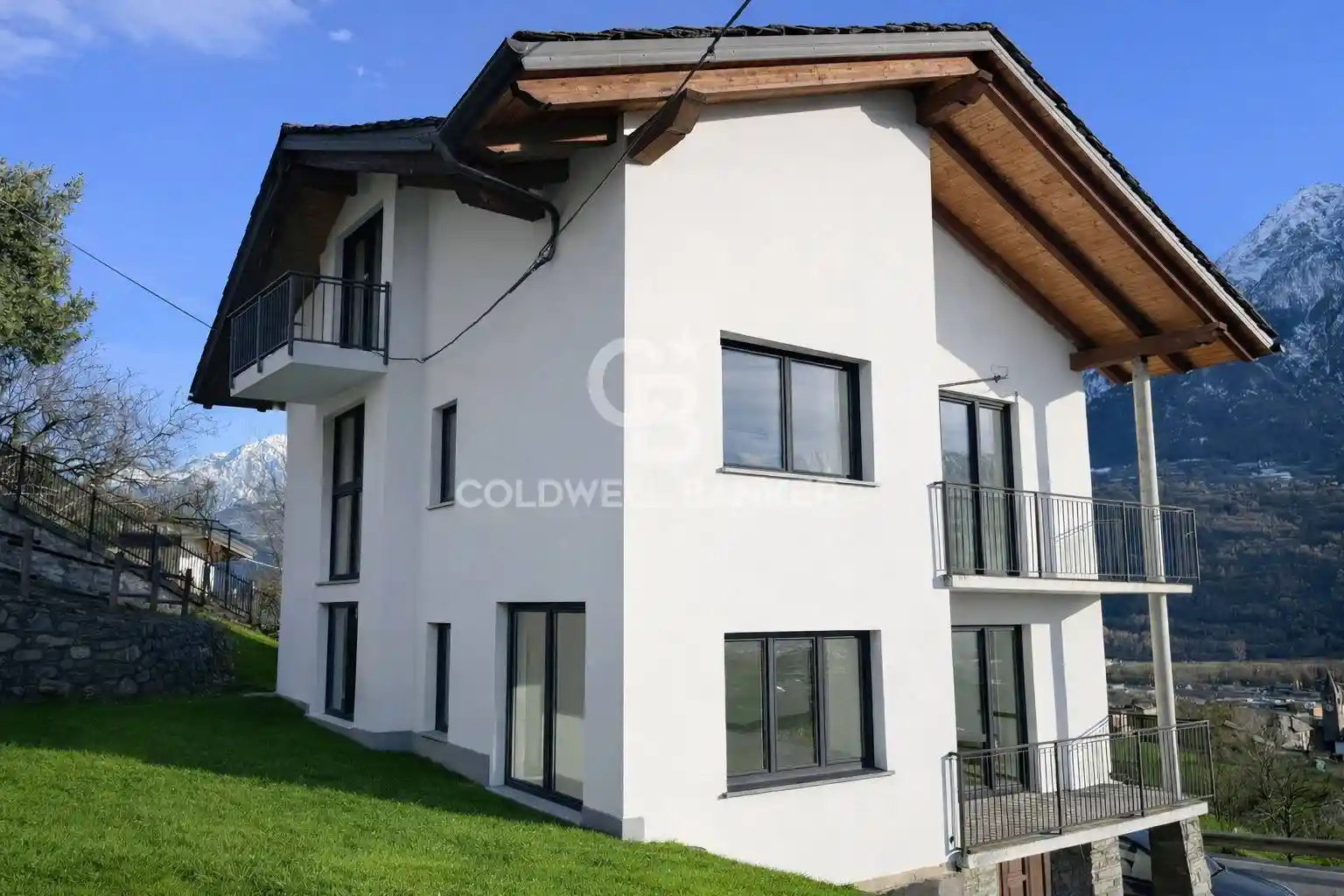 Casa indipendente in vendita a Quart