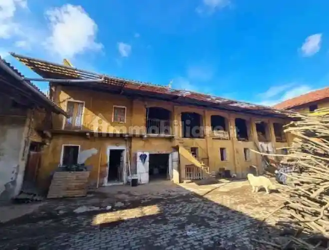 Rustico - Casale in vendita a Ciriè