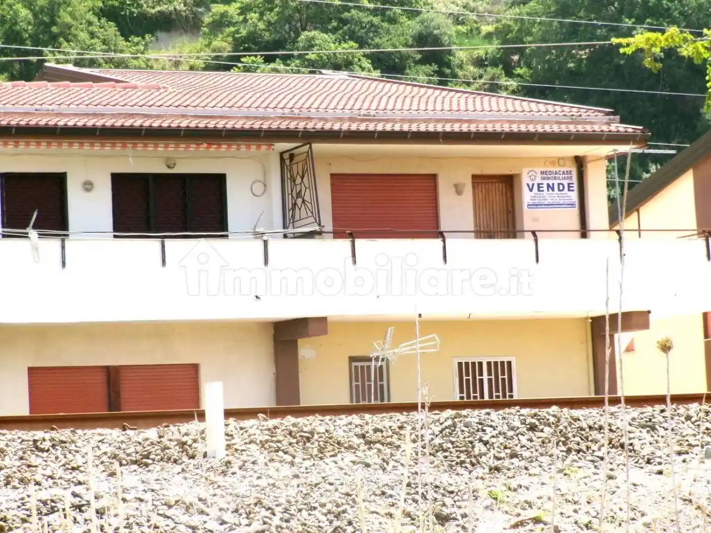 Appartamento in vendita a Falconara Albanese