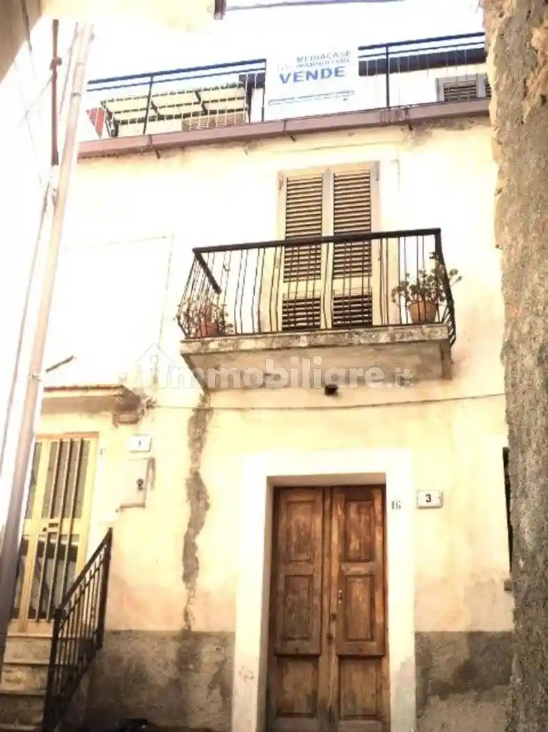 Appartamento in vendita a Paola