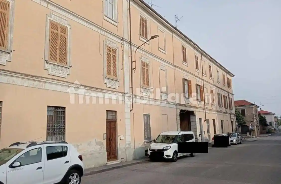 Appartamento in vendita a Voghera