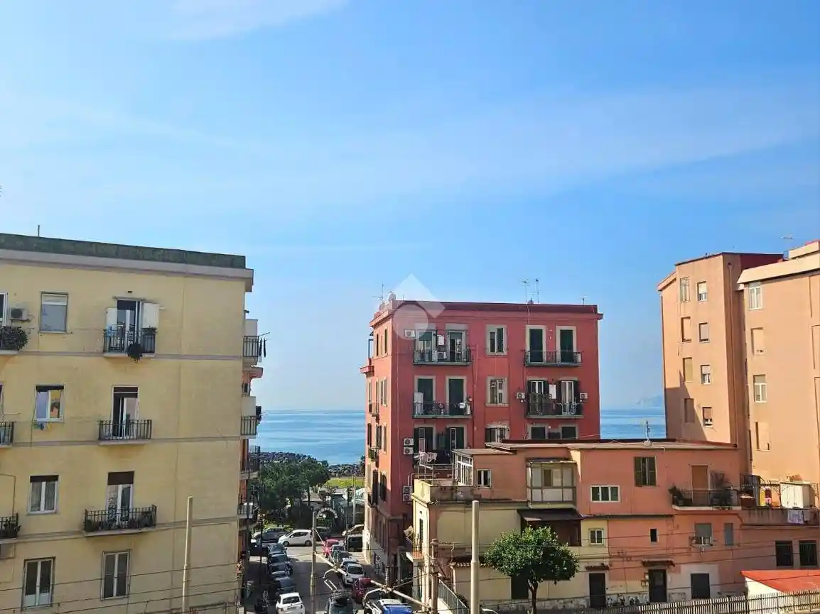 Appartamento in vendita a Napoli