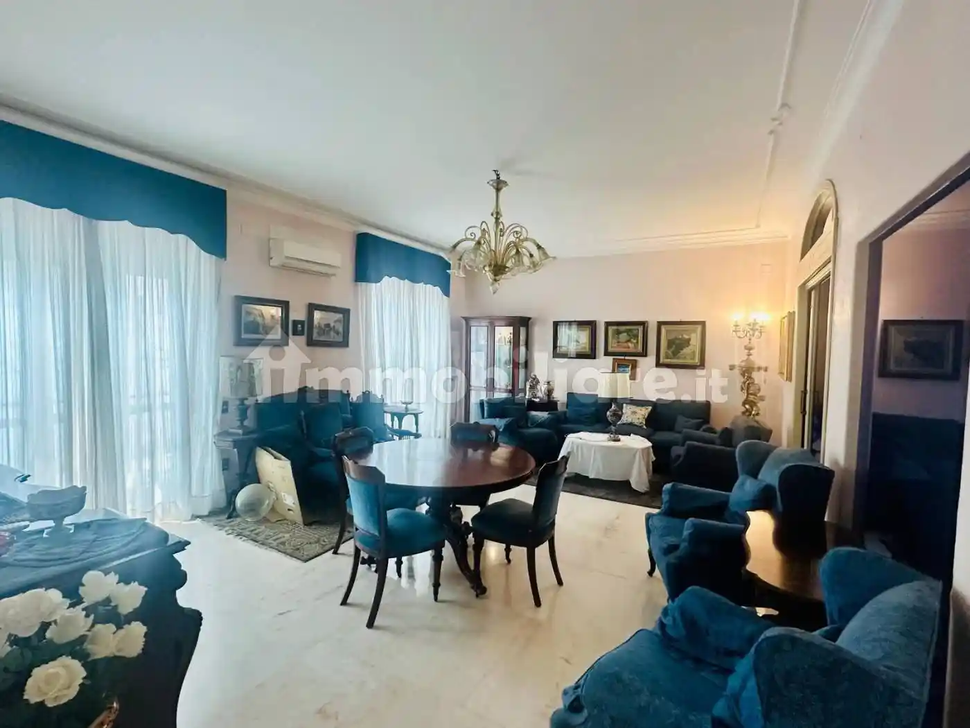 Appartamento in vendita a Napoli