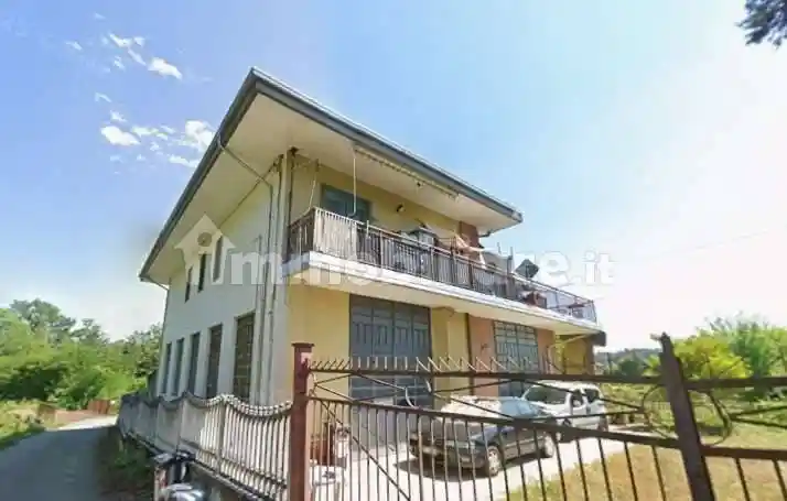 Casa indipendente in vendita a Rocca Canavese