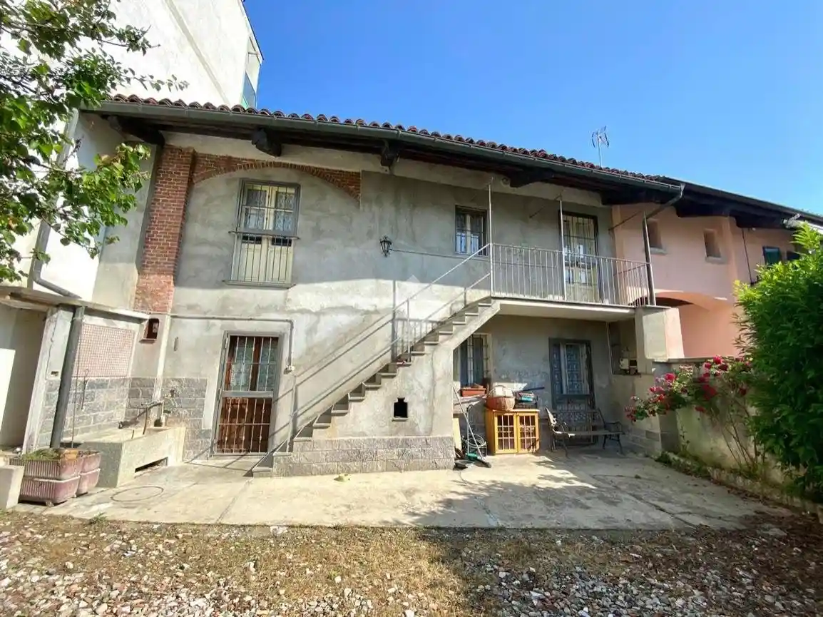 Casa indipendente in vendita a None