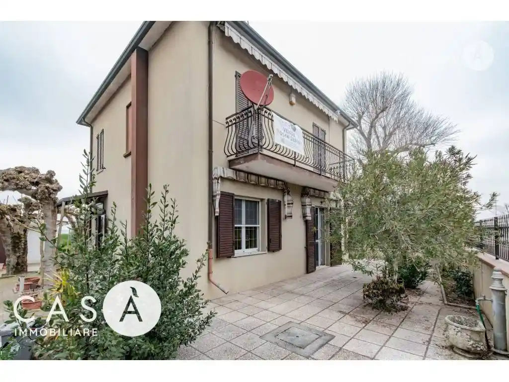 Casa indipendente in vendita a Ravenna