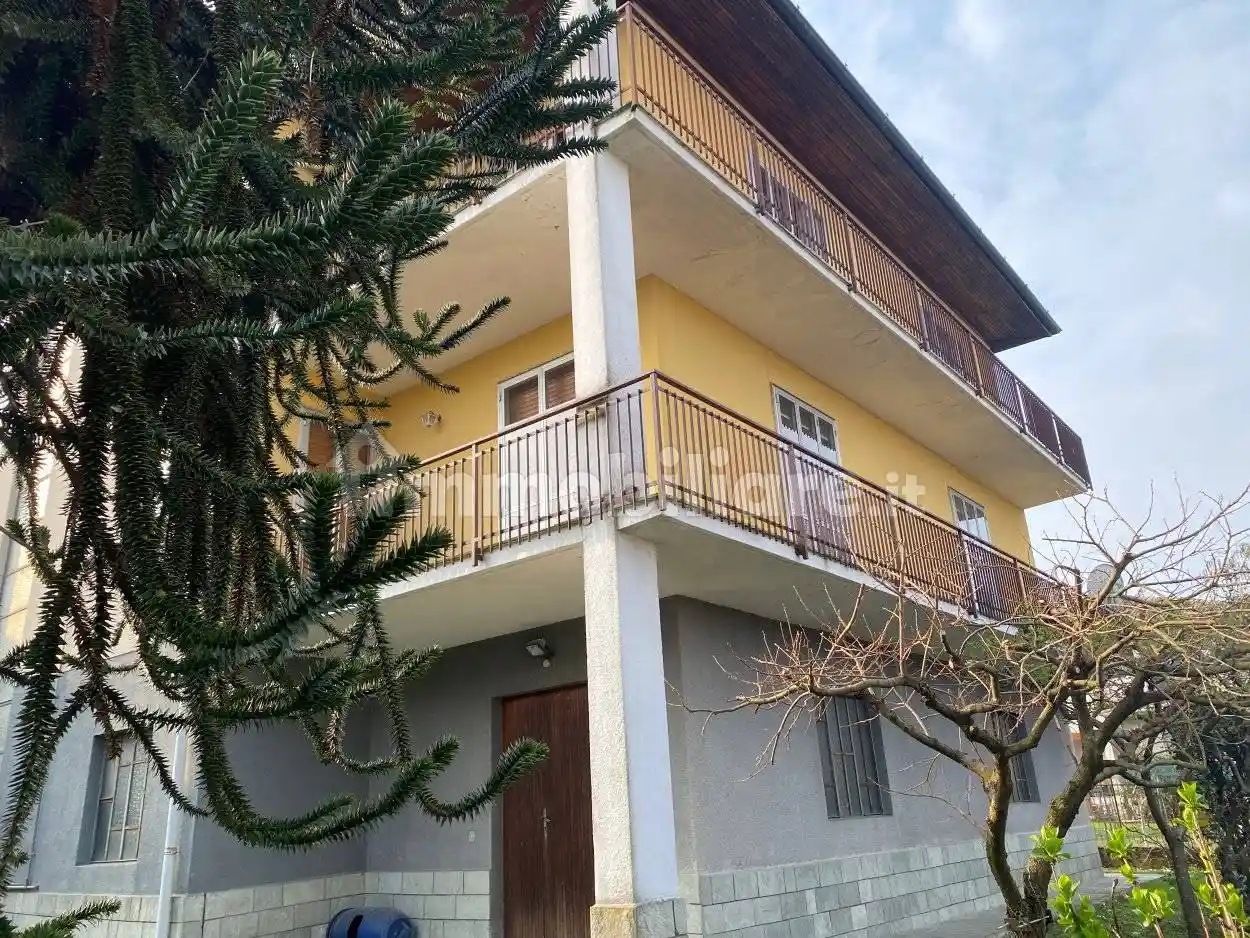 Villa in vendita a Grandate