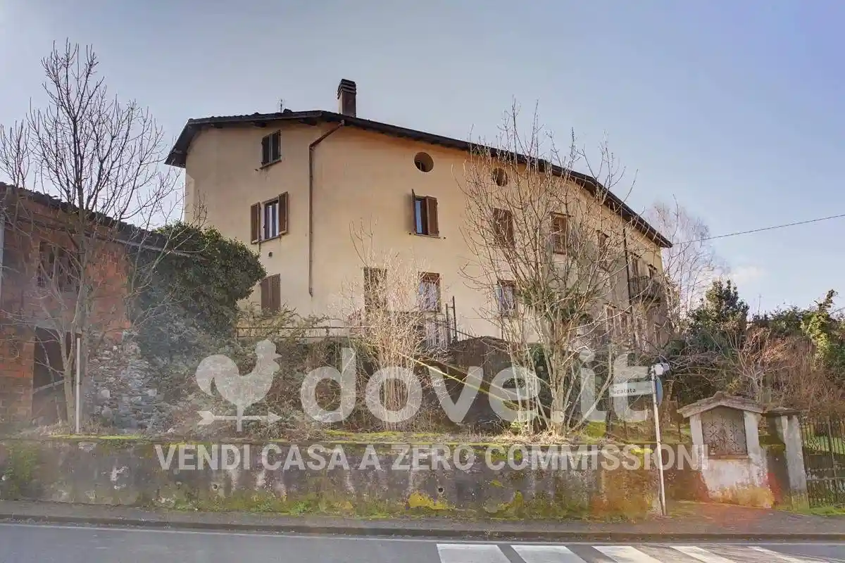 Appartamento in vendita a Montegrino Valtravaglia