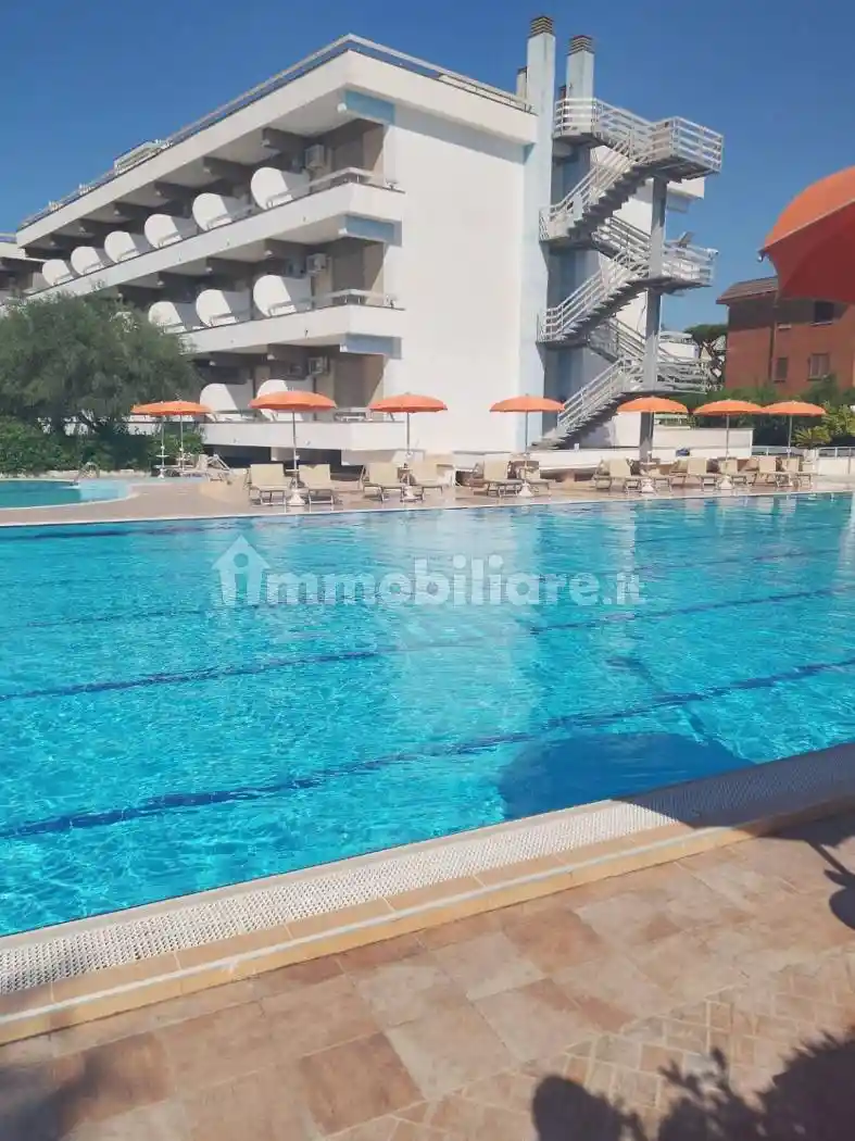 Palazzo - Edificio in vendita a Terracina