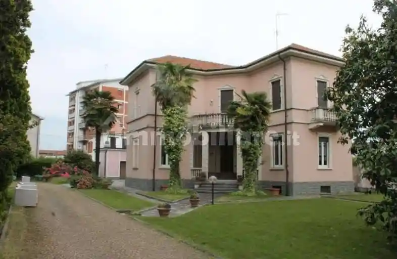 Villa in vendita a Gallarate