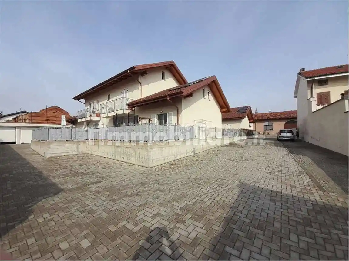 Villa in vendita a Cambiano