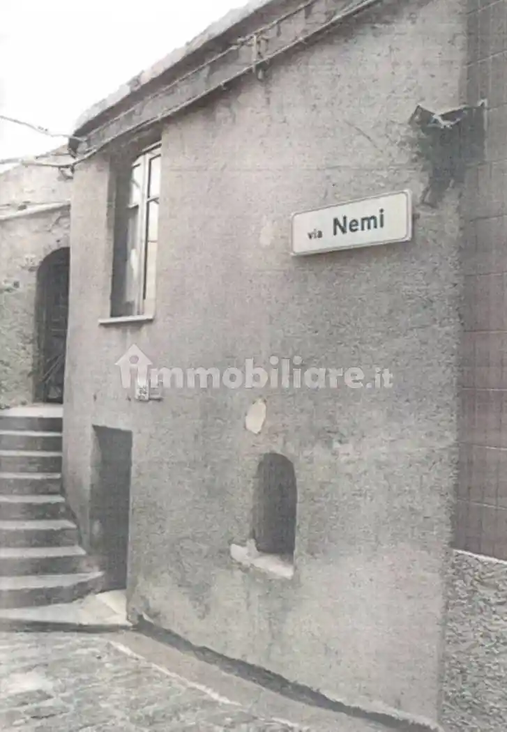 Appartamento in vendita a Valdina