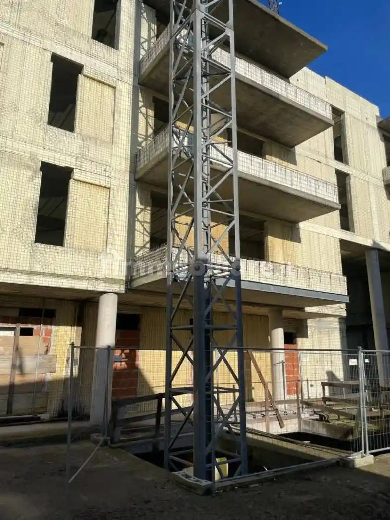 Palazzo - Edificio in vendita a Vigevano