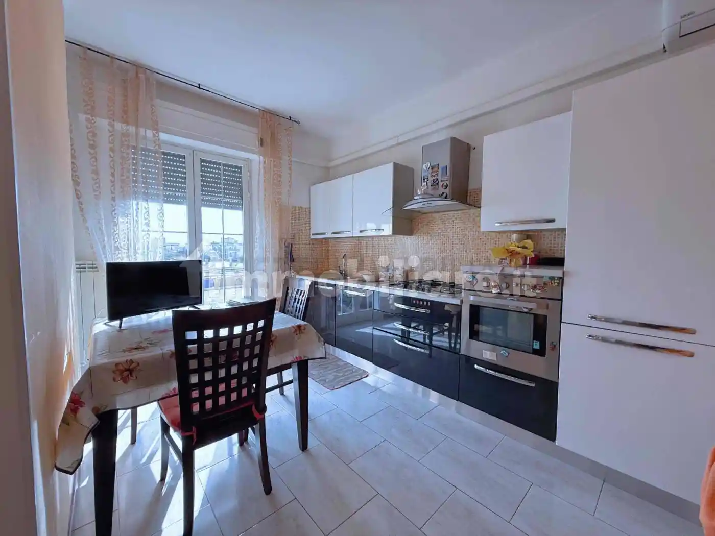 Appartamento in vendita a Campiglia Marittima