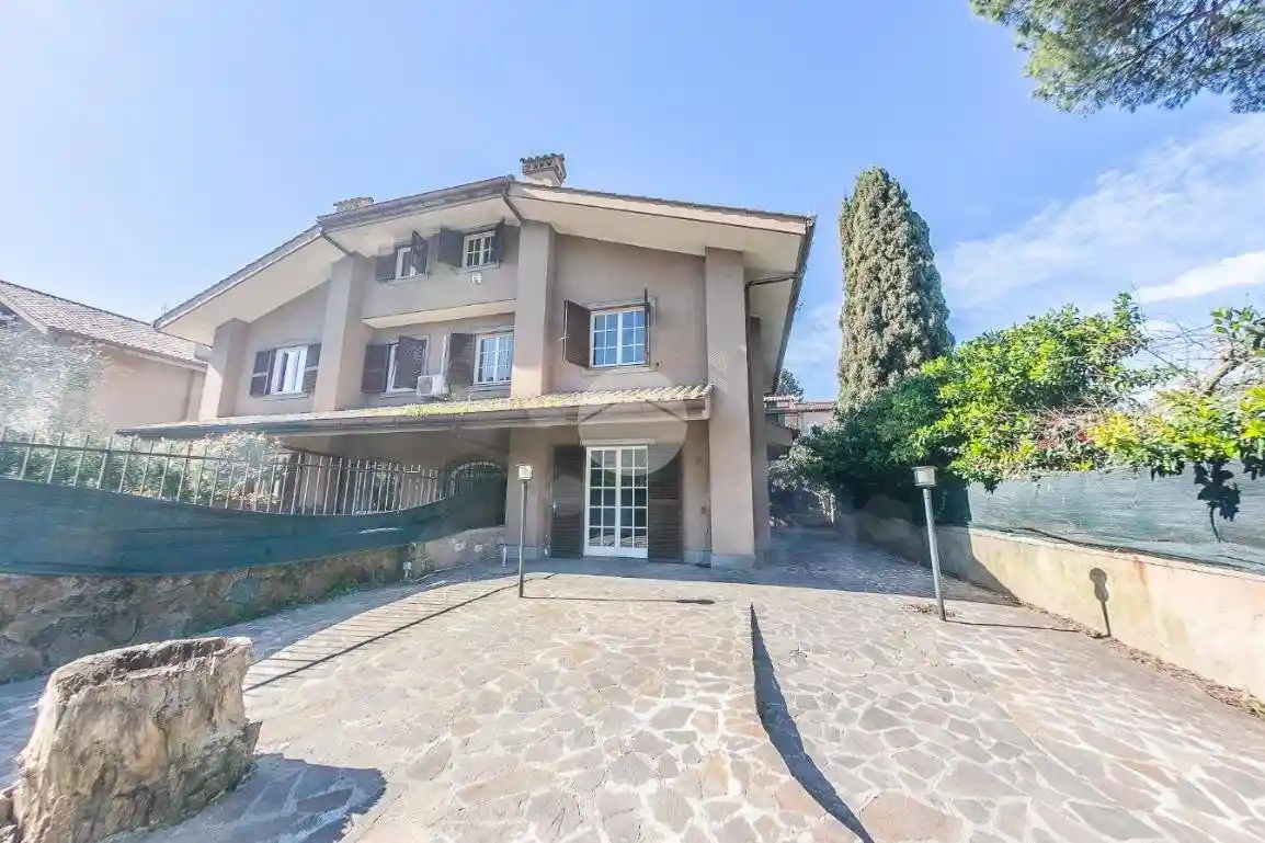 Villa in vendita a Roma