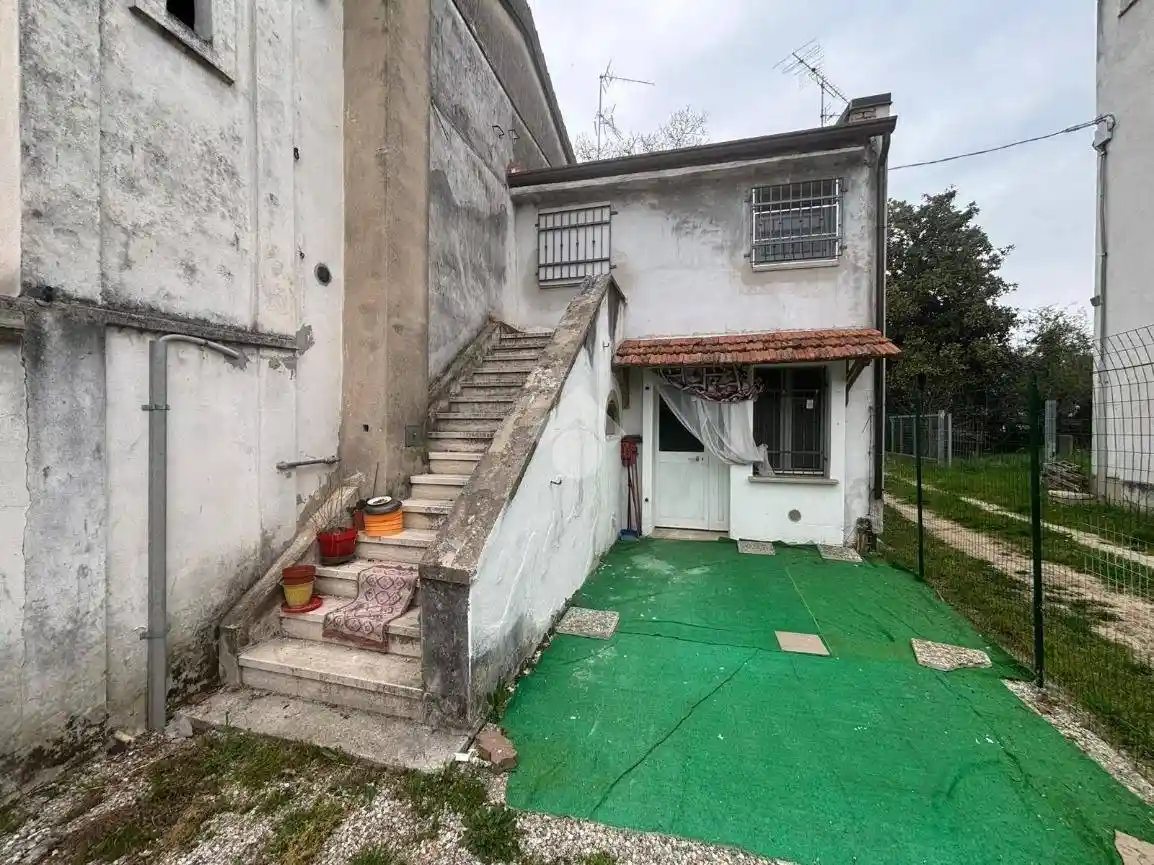 Rustico - Casale in vendita a Mantova