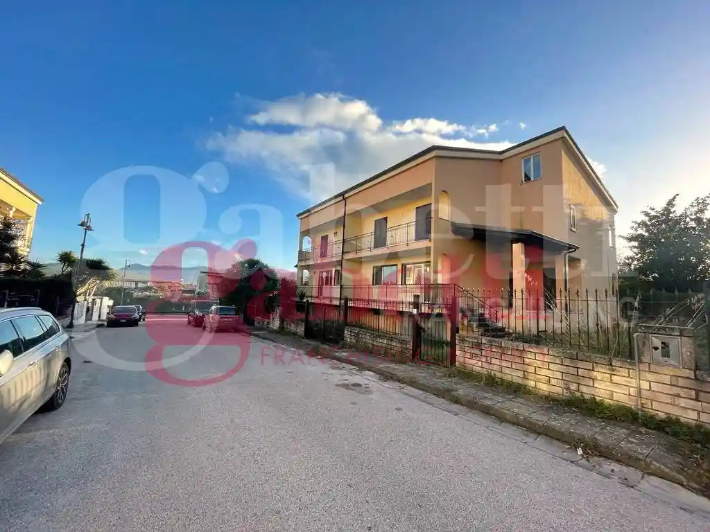 Villa in vendita a Pietravairano