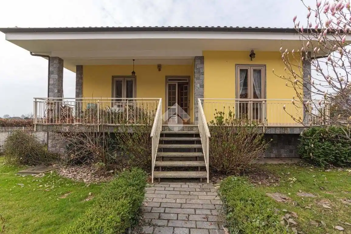 Villa in vendita a Nole