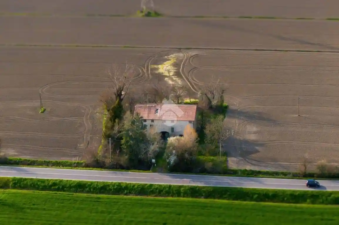 Rustico - Casale in vendita a Carpi