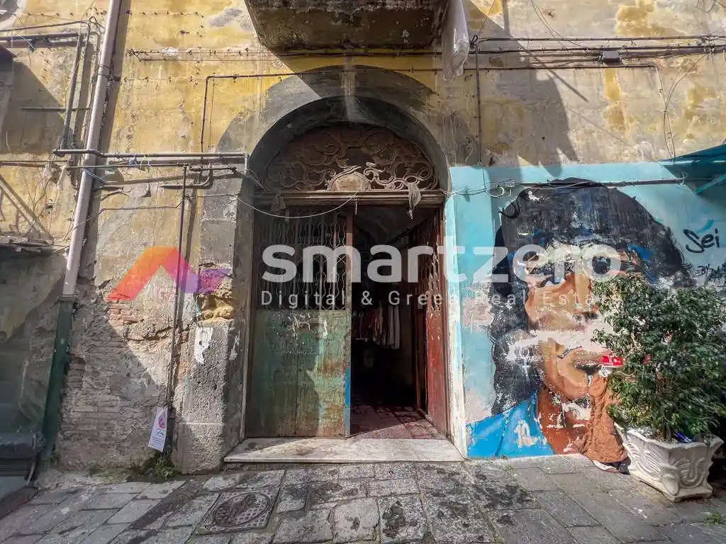 Appartamento in vendita a Napoli