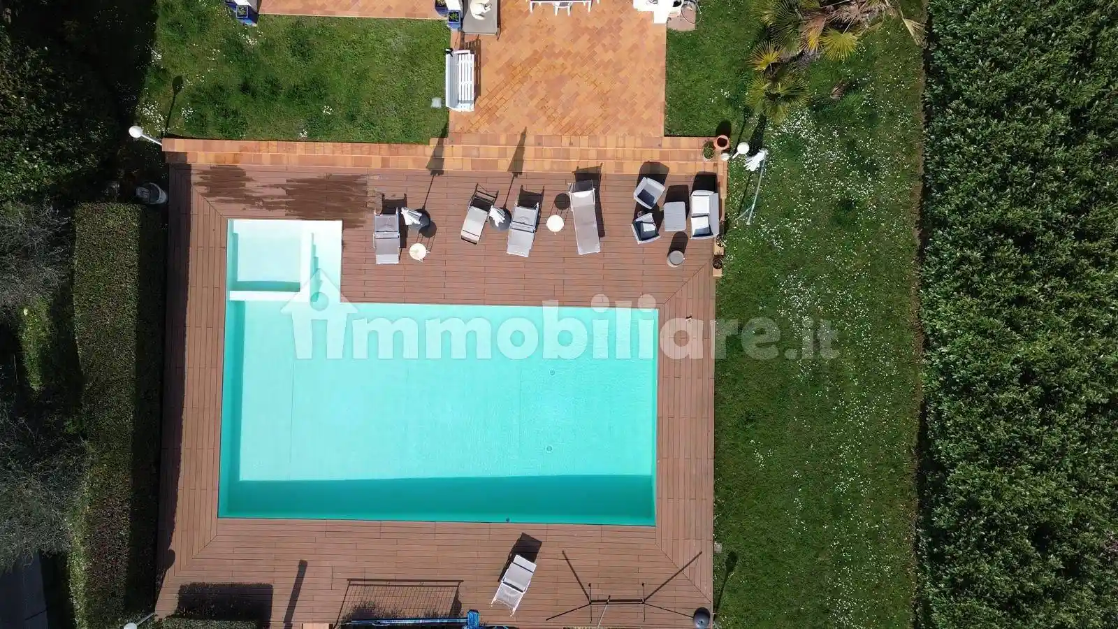 Villa in vendita a Sale Marasino