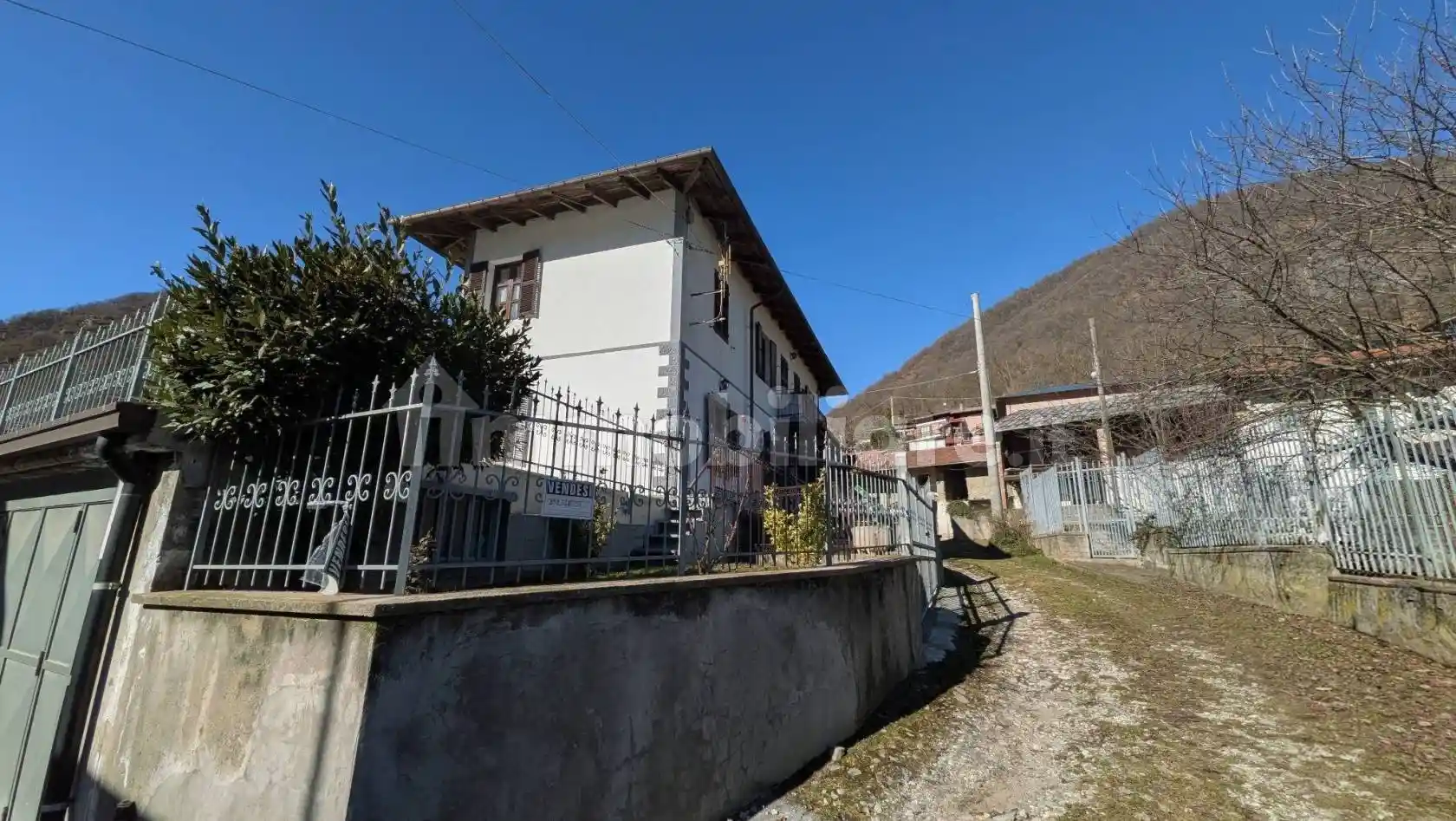 Villa in vendita a Moiola