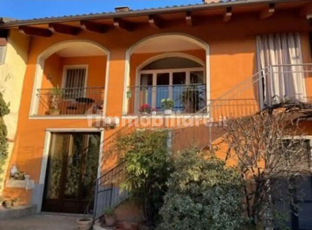 Villa in vendita a Romentino