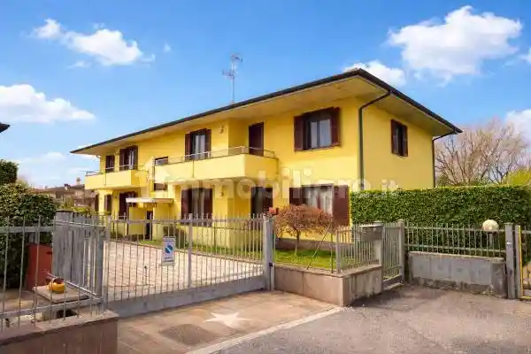 Appartamento in vendita a Bonate Sopra