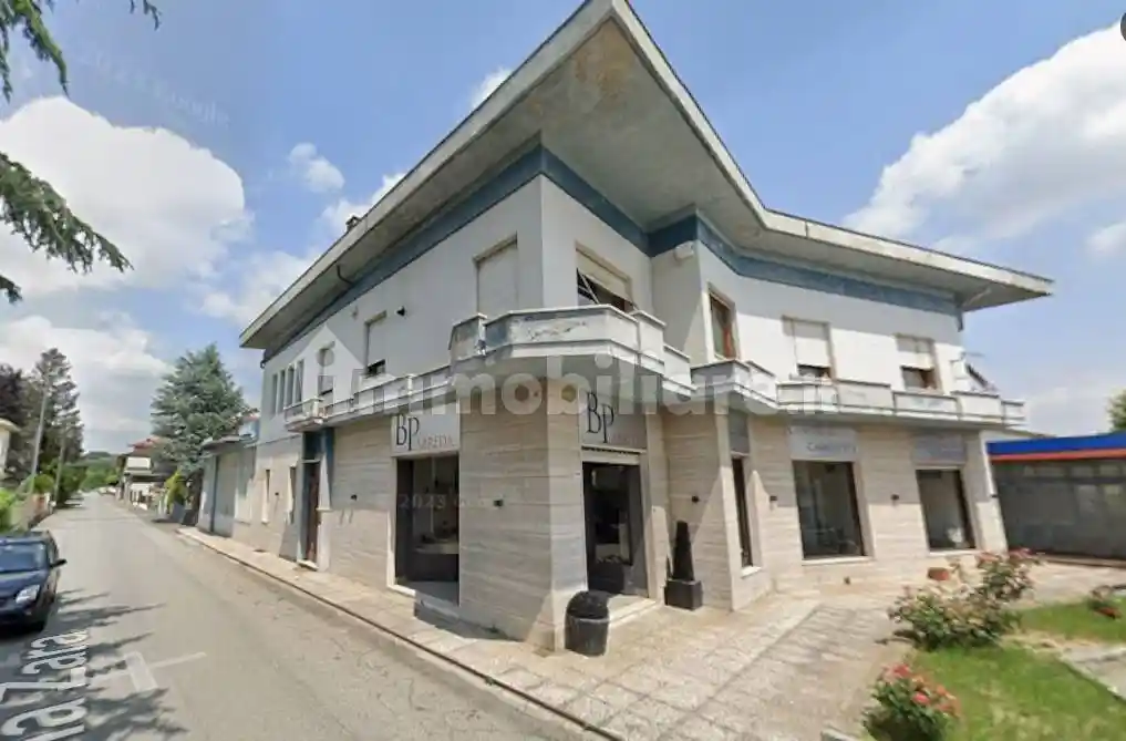 Palazzo - Stabile in vendita a Nizza Monferrato