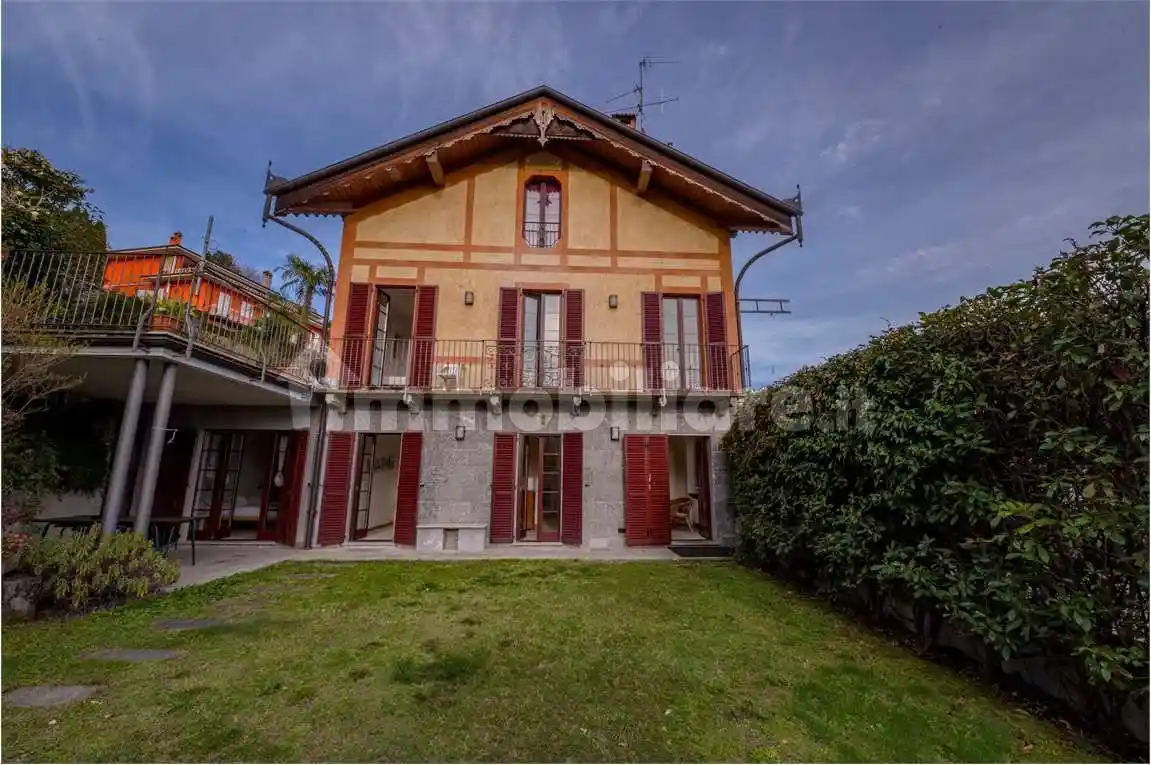 Villa in vendita a Ghiffa