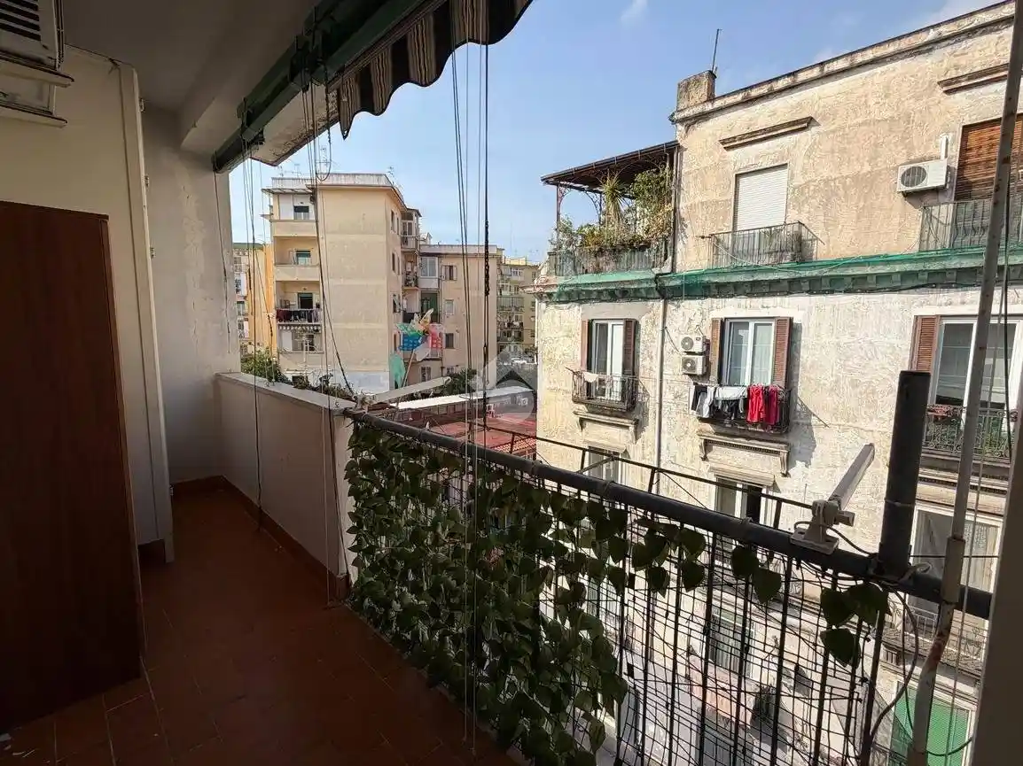 Appartamento in affitto a Napoli
