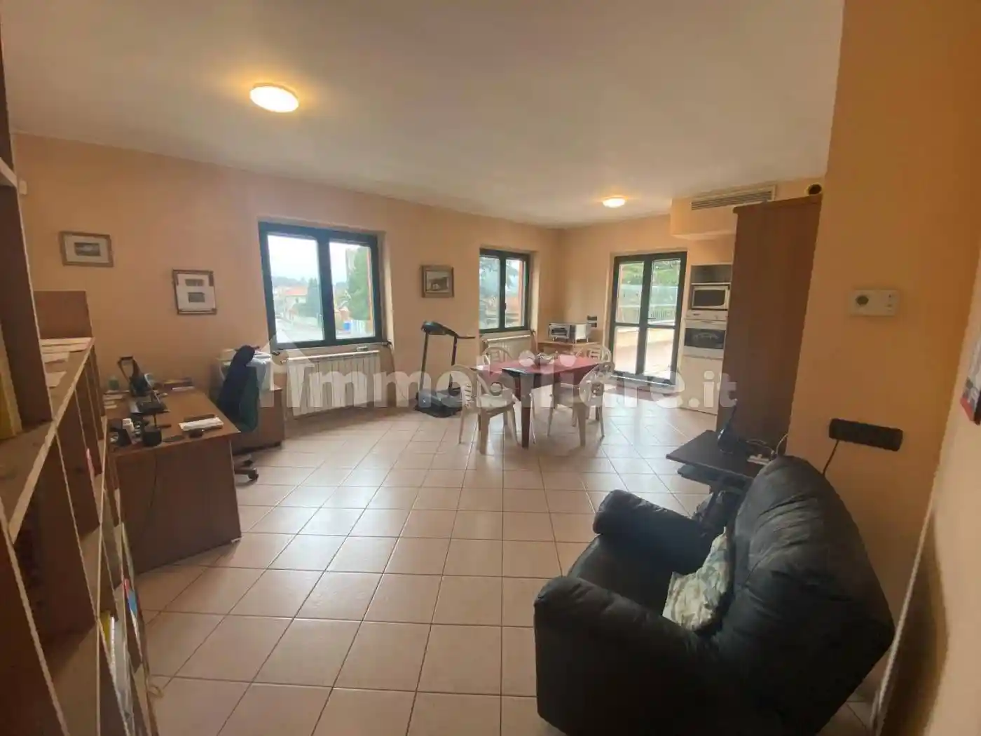 Appartamento in vendita a Biandronno