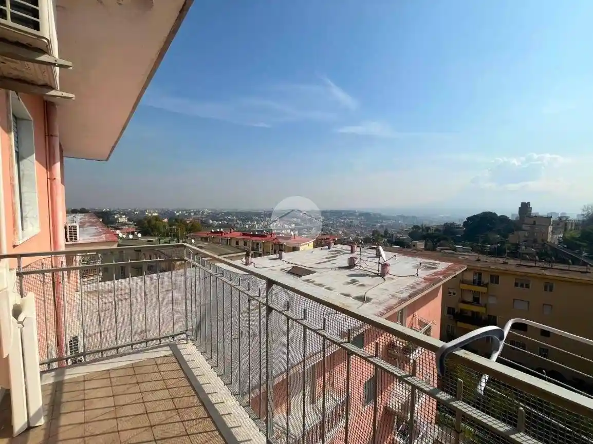 Appartamento in vendita a Napoli