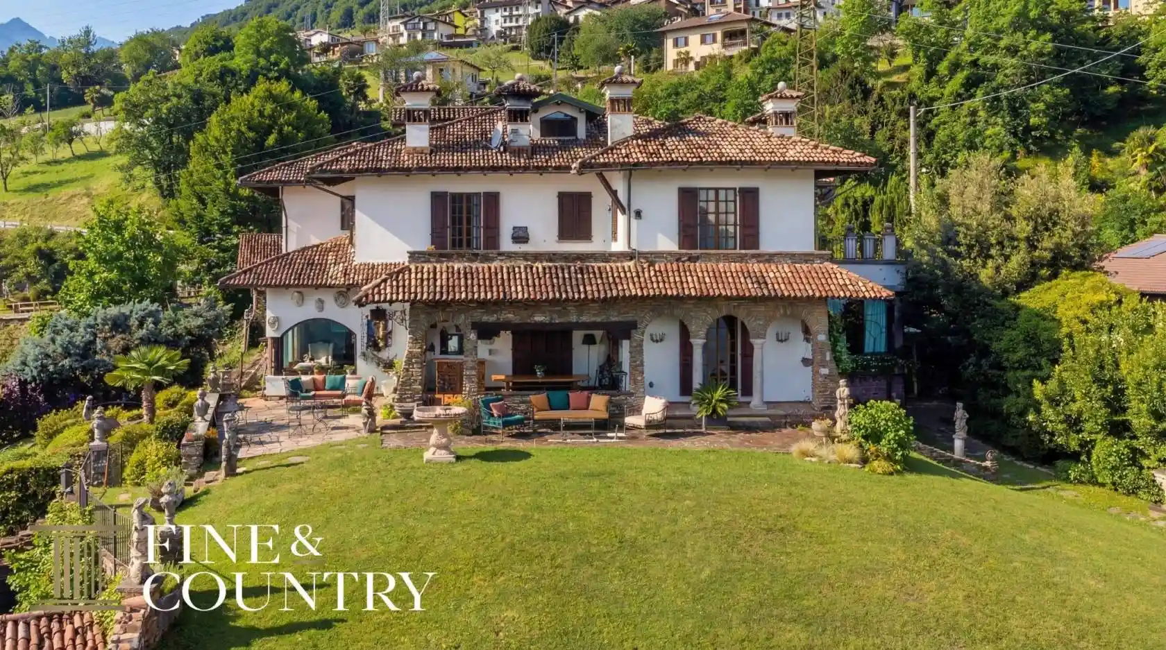 Villa in vendita a Stazzona