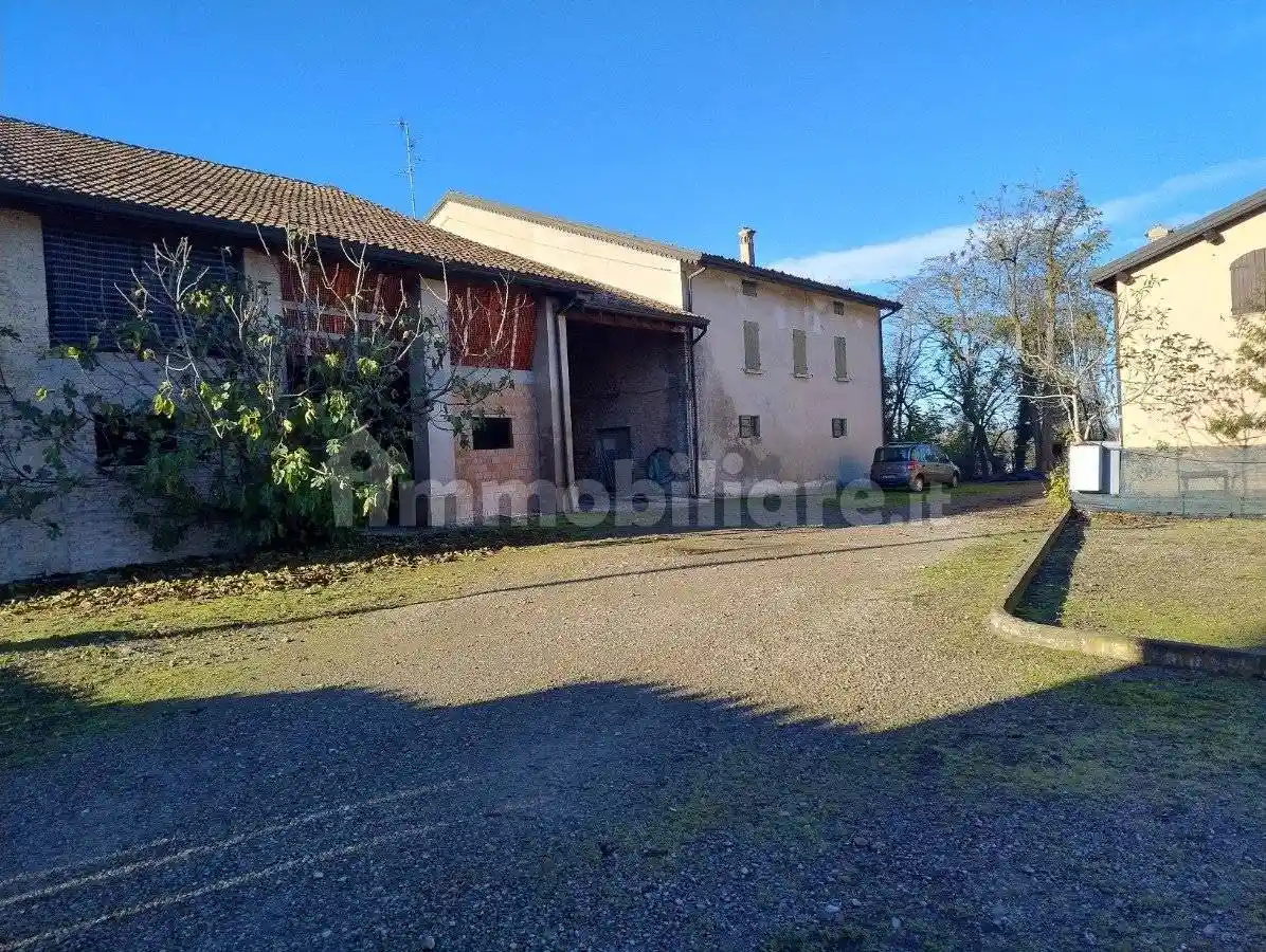 Rustico - Casale in vendita a Bibbiano