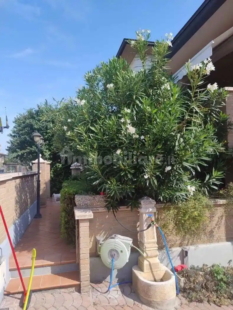 Villa in vendita a Gattatico