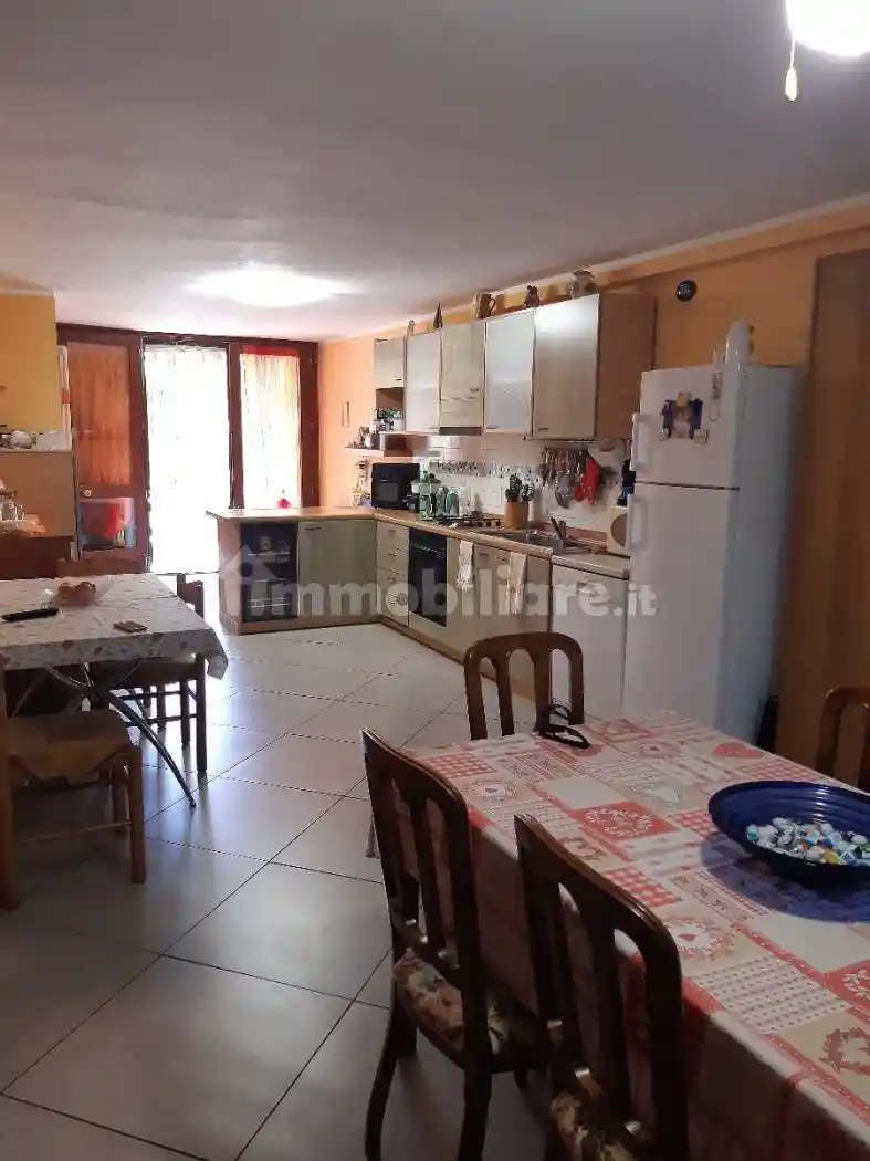 Villa in vendita a Montecchio Emilia