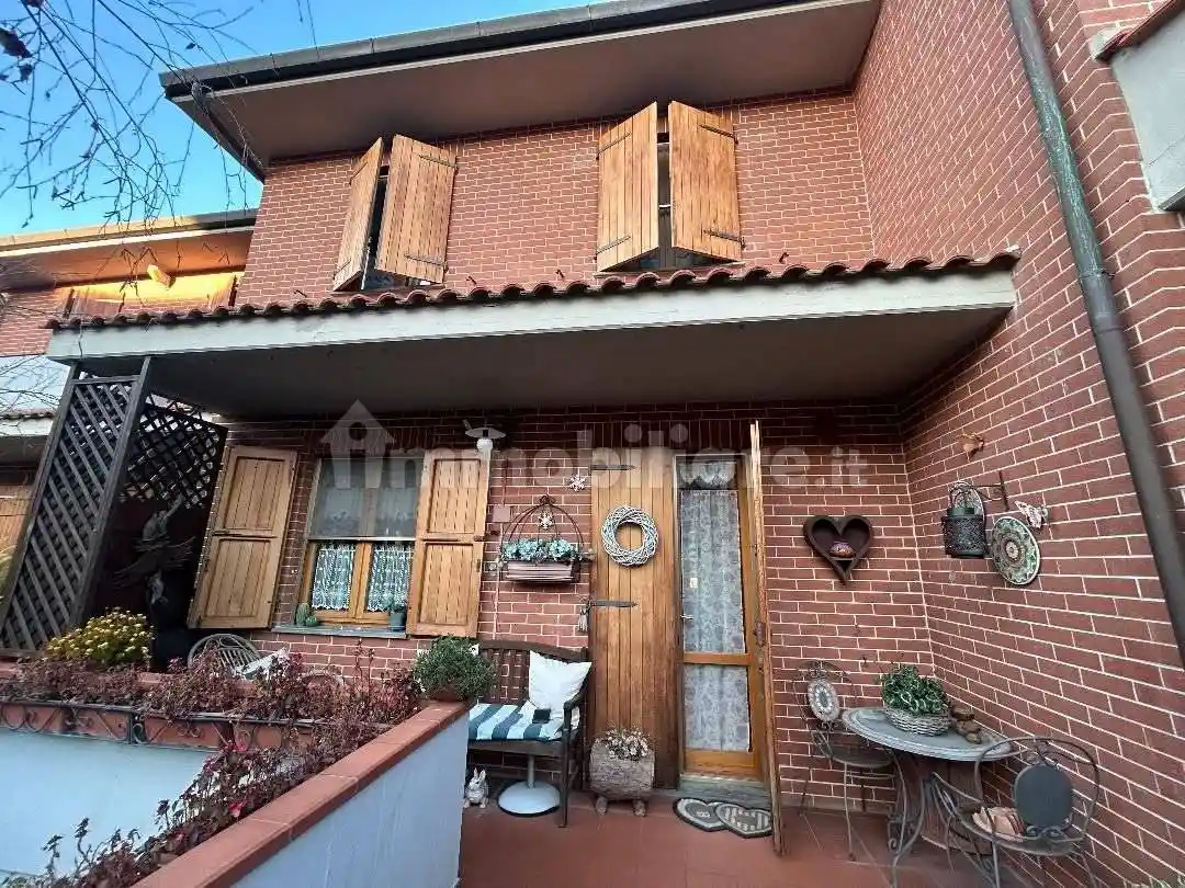 Villetta a schiera in vendita a Collesalvetti