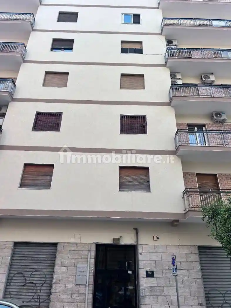 Appartamento in affitto a Taranto