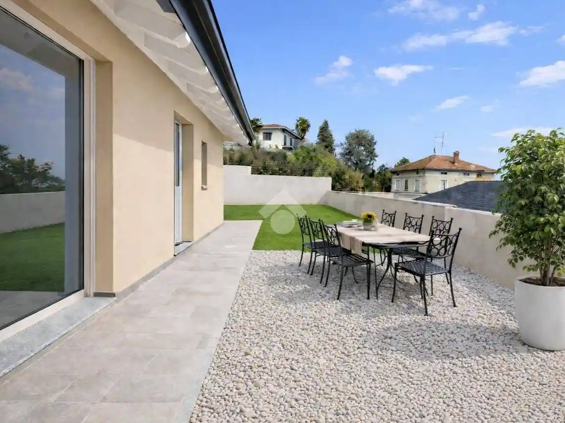 Villa in vendita a Gattinara