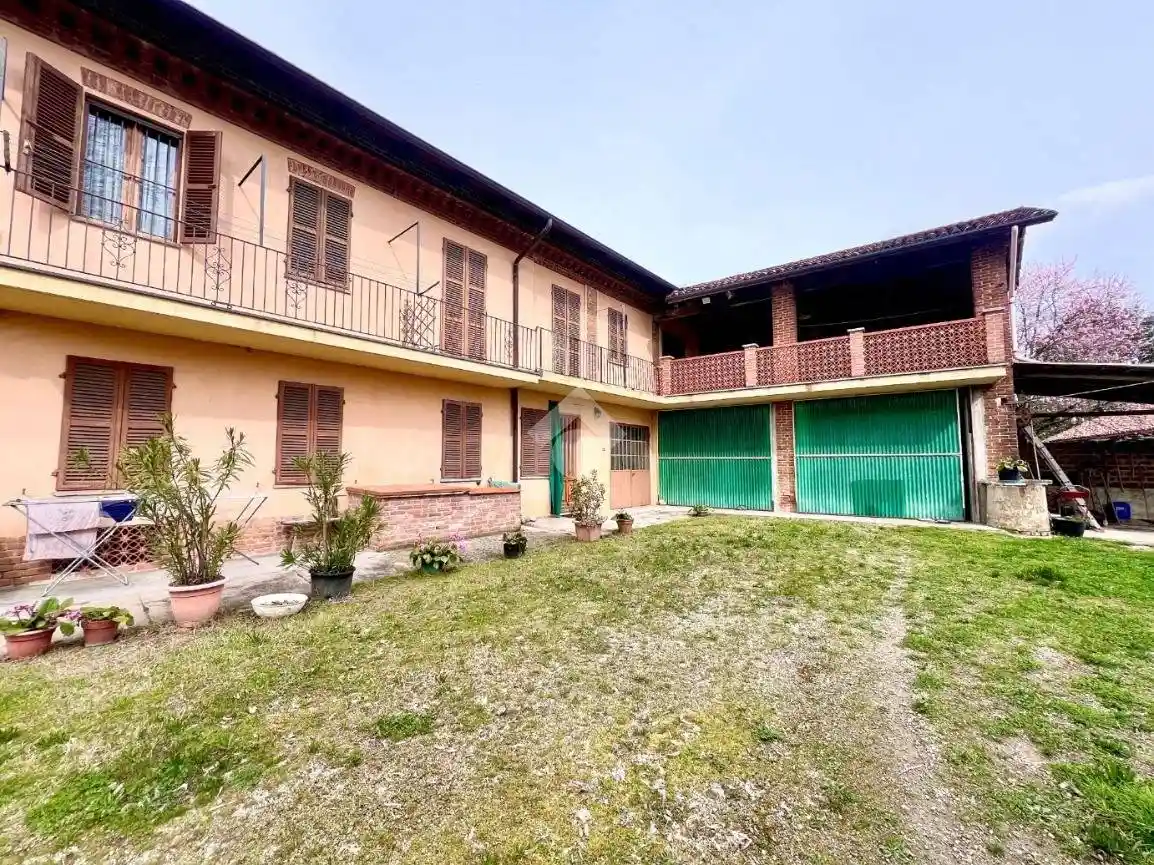 Casa indipendente in vendita a Cinaglio