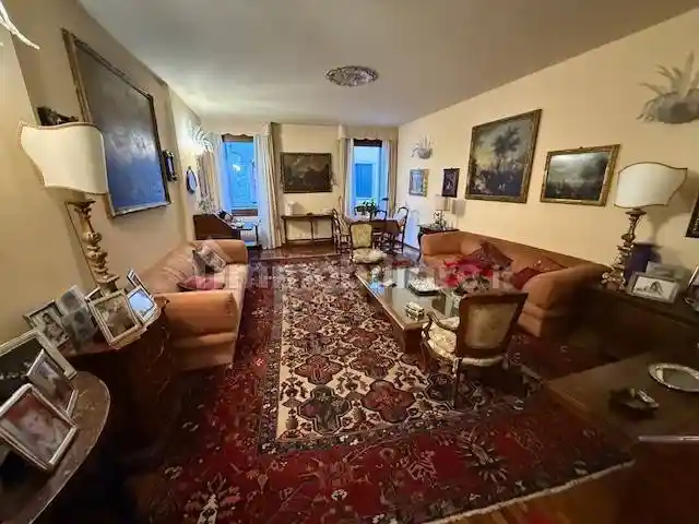 Palazzo - Edificio in vendita a Padova