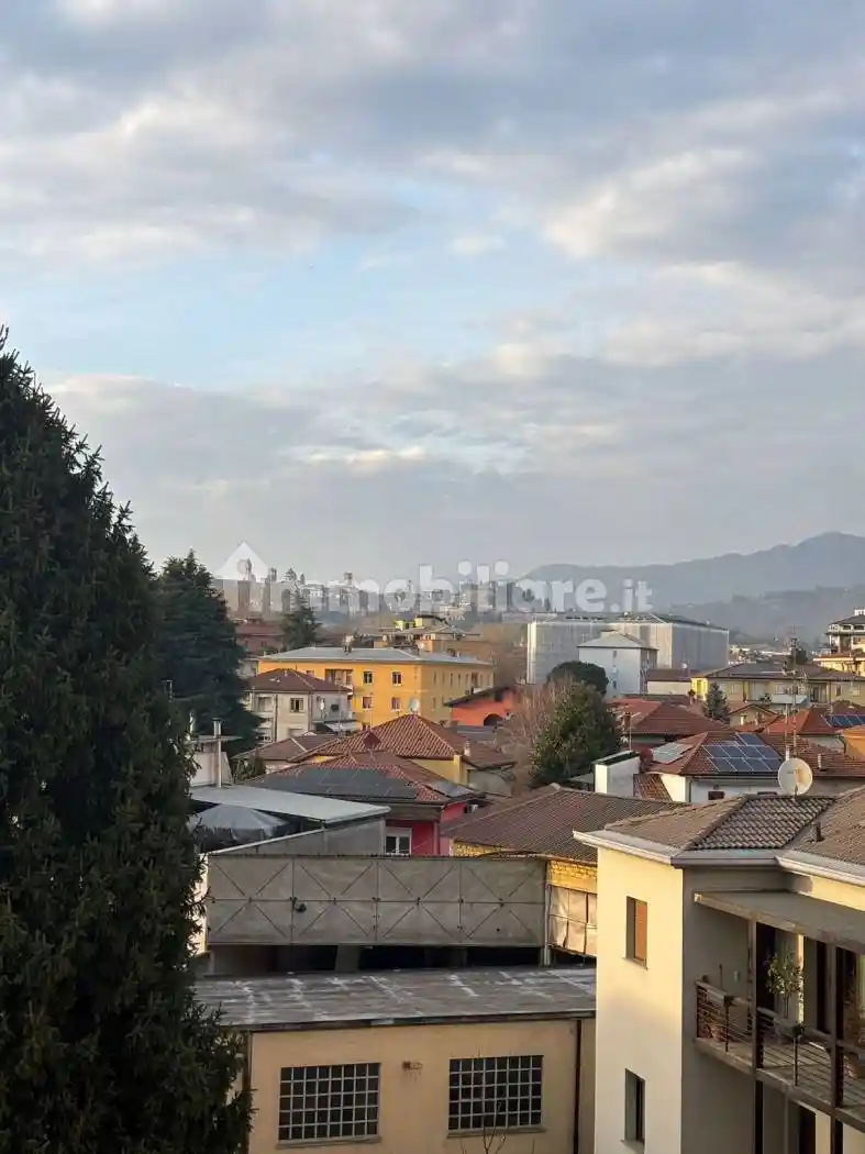 Appartamento in vendita a Bergamo
