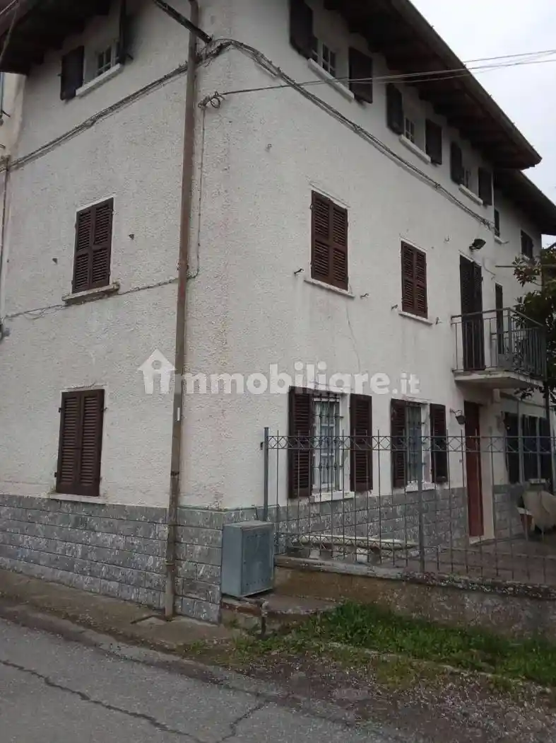 Rustico - Casale in vendita a Montecalvo Versiggia